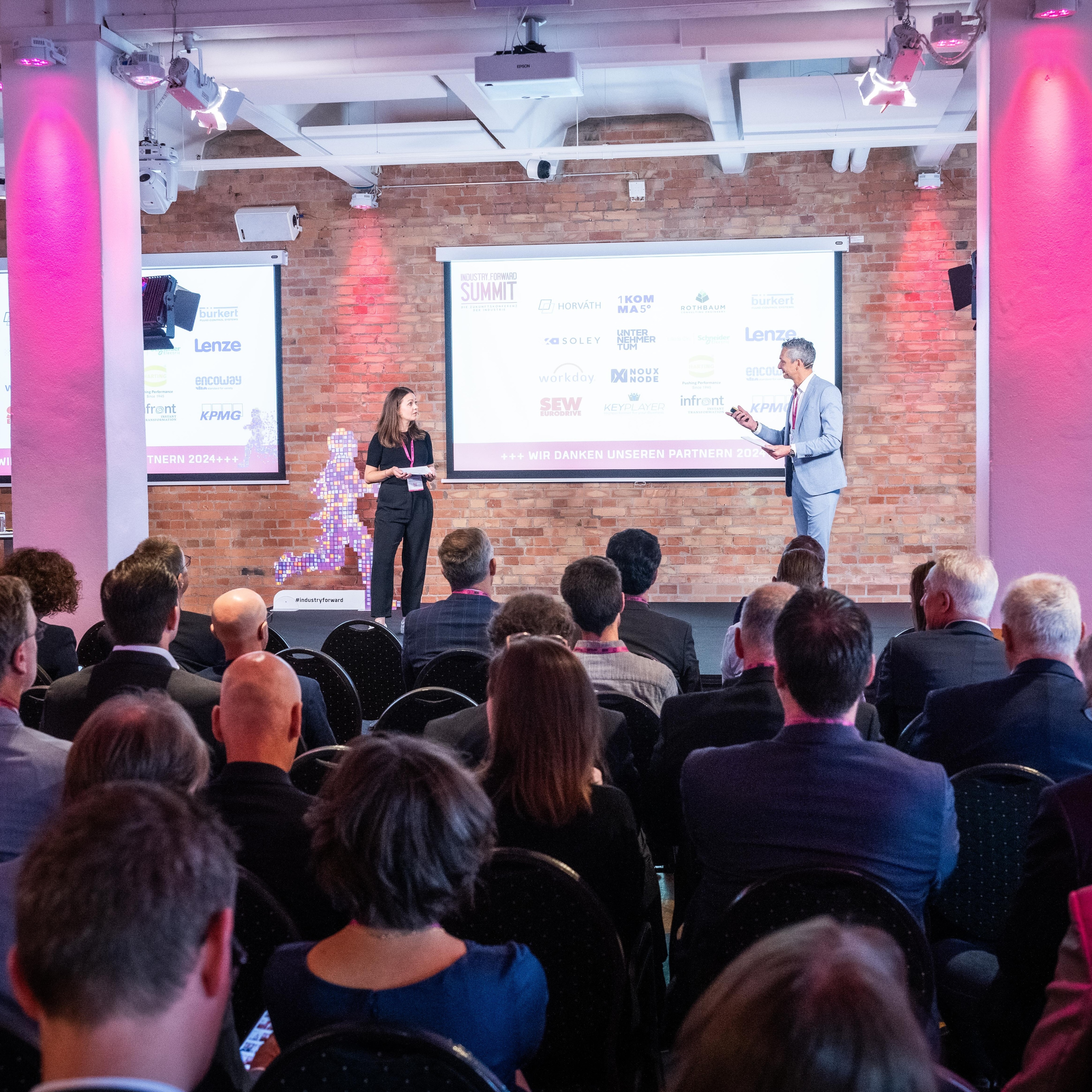INDUSTRY.forward SUMMIT